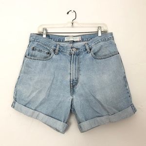Vintage  Levi 560 High Waist Mom Denim Shorts